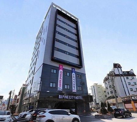 Pine City Hotel Gangneung Exterior photo
